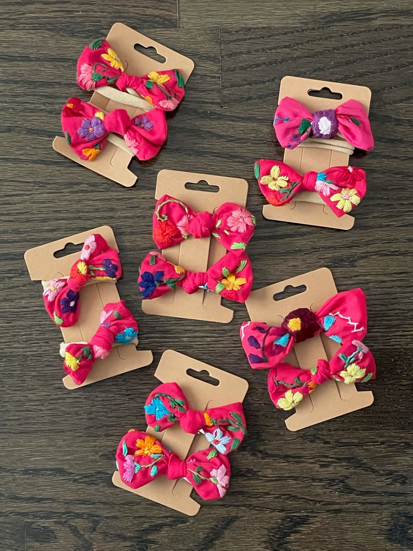 Escuincle Embroidered Hair Bow