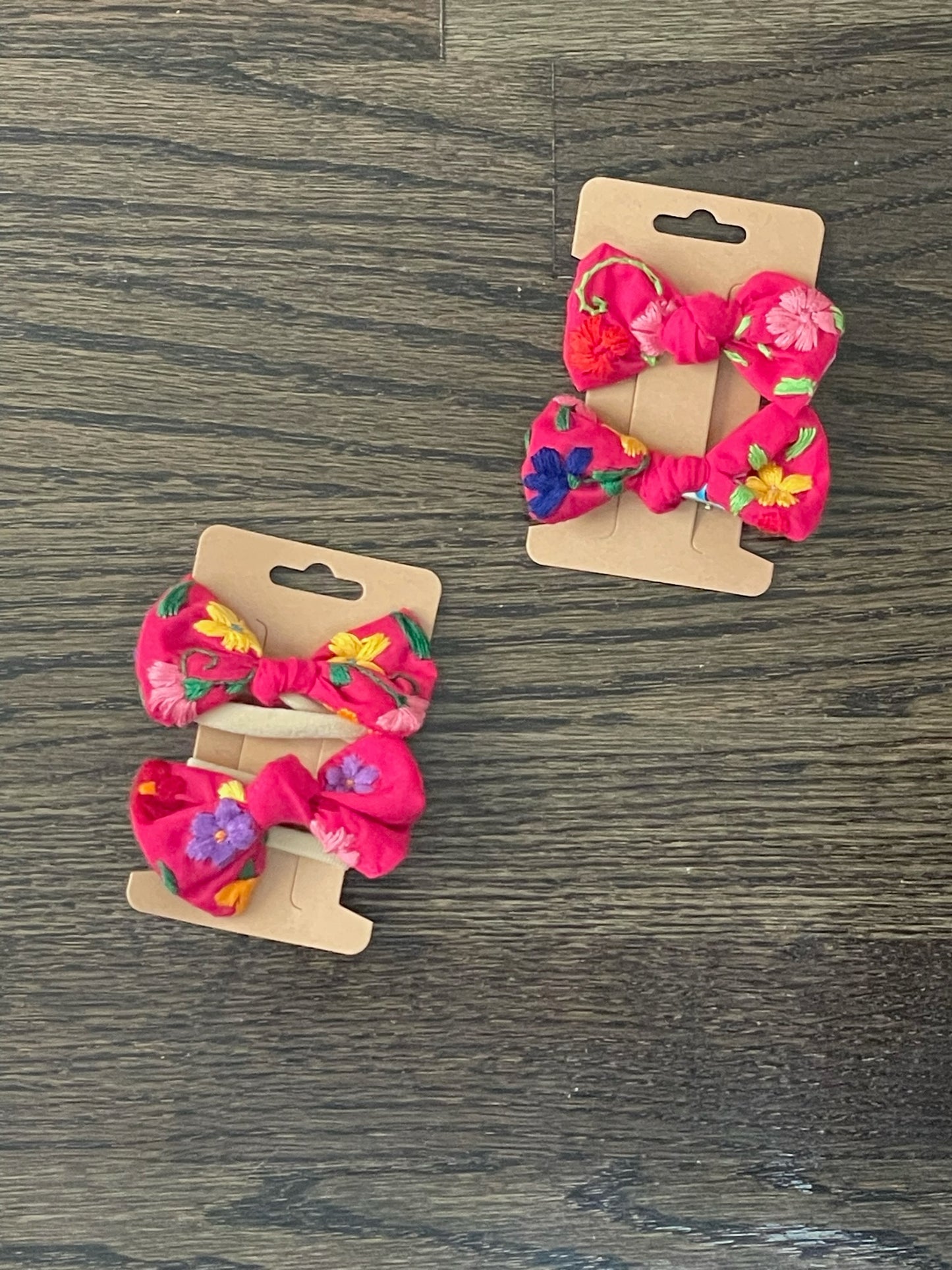 Escuincle Embroidered Hair Bow