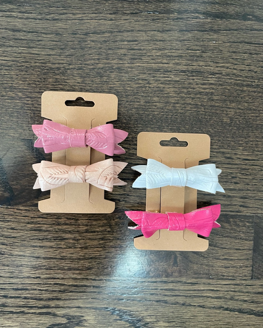 Niqte Leather Bows