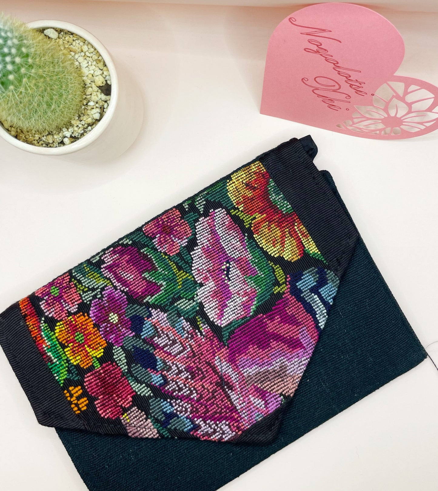 Dahlia Clutch