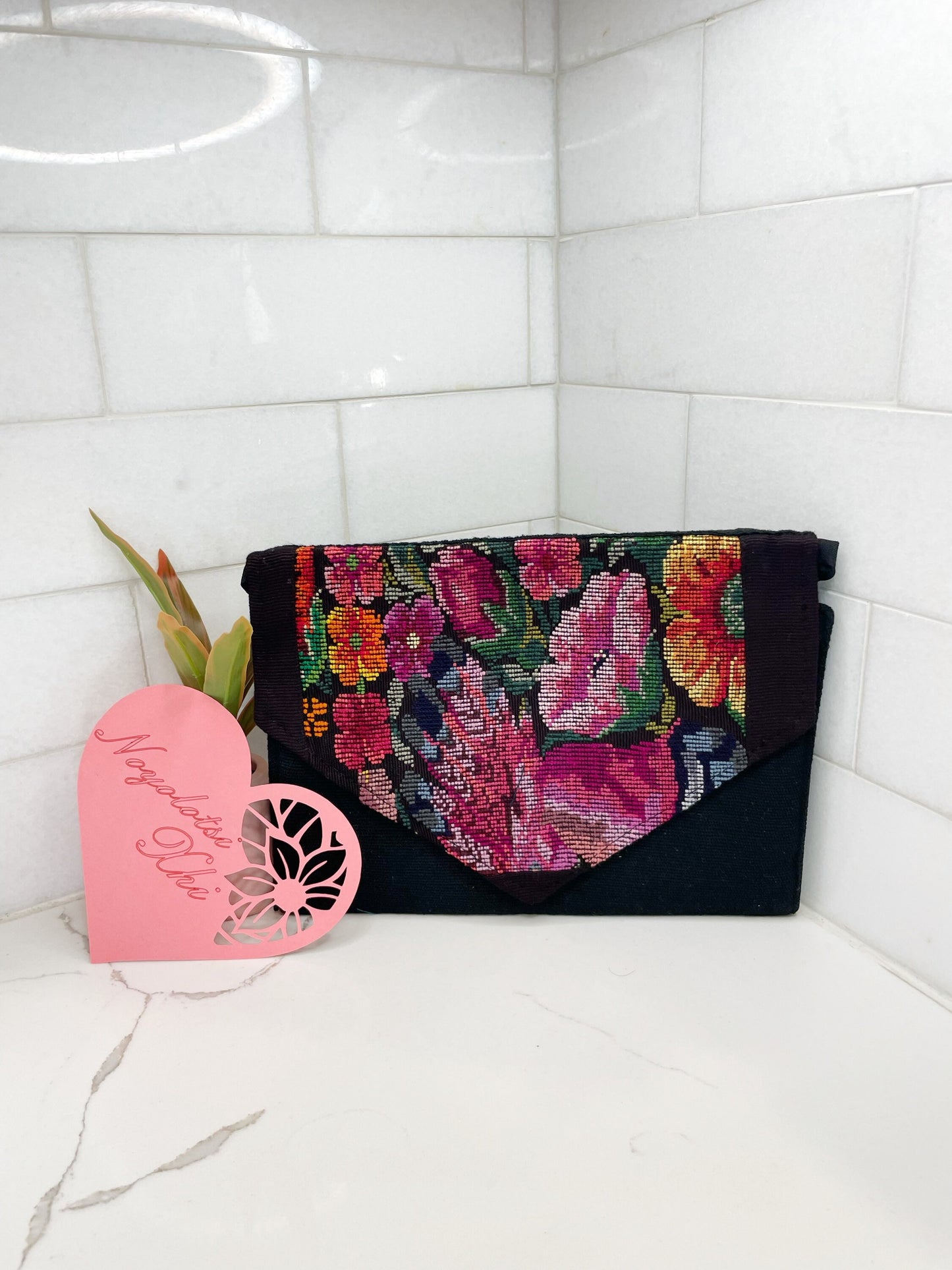 Dahlia Clutch